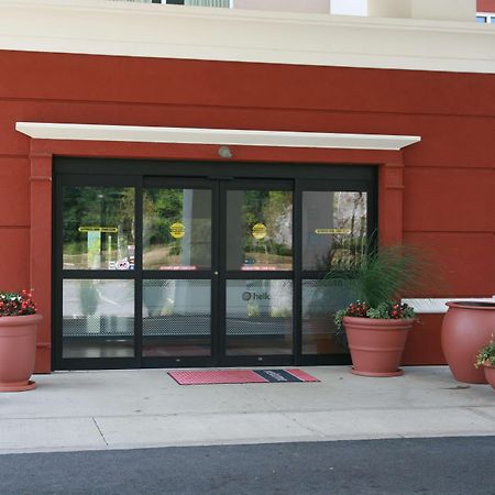 Hampton Inn & Suites Poughkeepsie Spackenkill Exterior foto